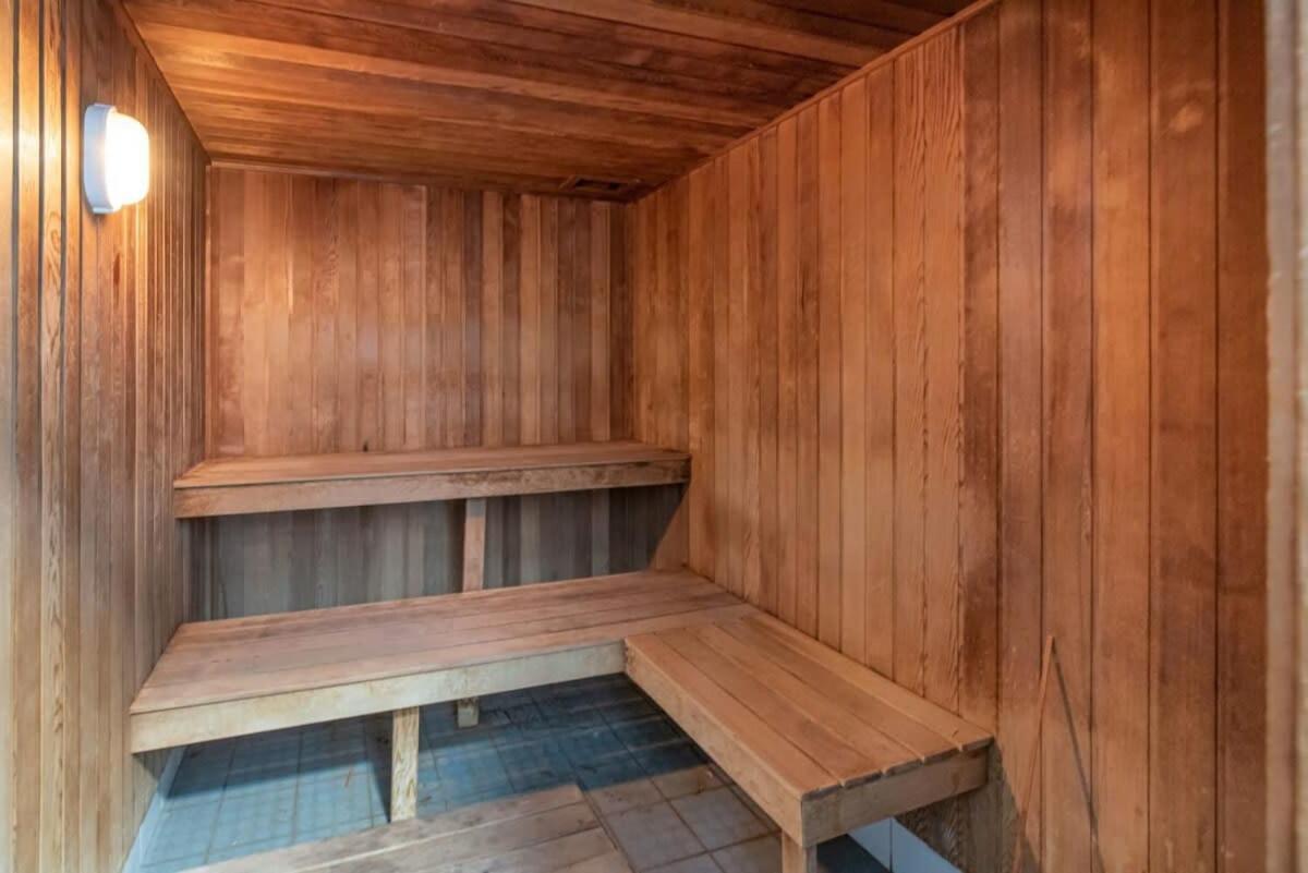 Apartment 2 Bdrm In 'aquarius' Surfers Broadbeach *